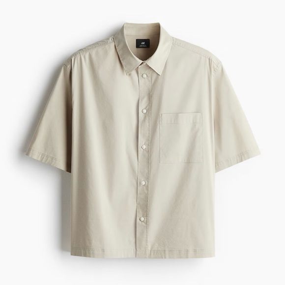 *NEW* Oversized Short-Sleeved Button Down Shirt - Picture 1 of 8